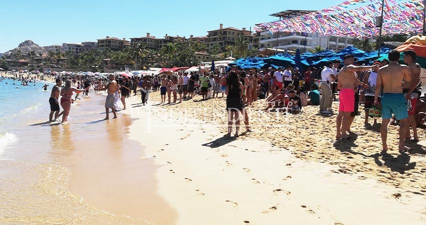 Baja California Sur prevé la llegada de 375 mil turistas en periodo vacacional de verano