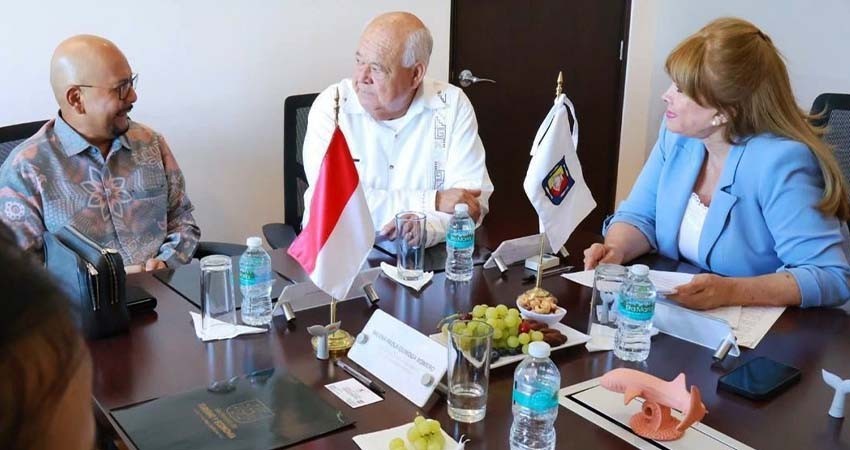 Sostiene el gobernador Castro Cosío encuentro con embajador de indonesia en México