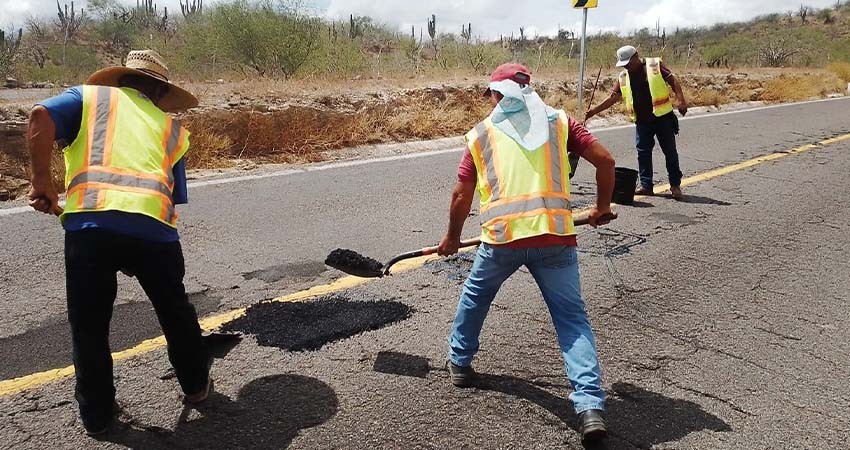 Inicia gobierno de BCS bacho sobre la carretera transpeninsular.