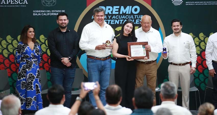 Entrega gobernador Castro Cosío premio nacional de pesca y acuacultura sustentables