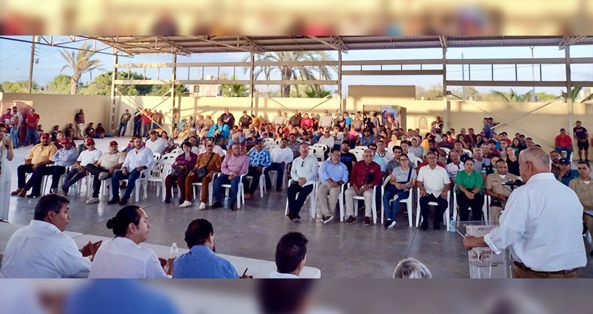 Se reúne el Gobernador Castro Cosío con pescadores ribereños de Las Barrancas