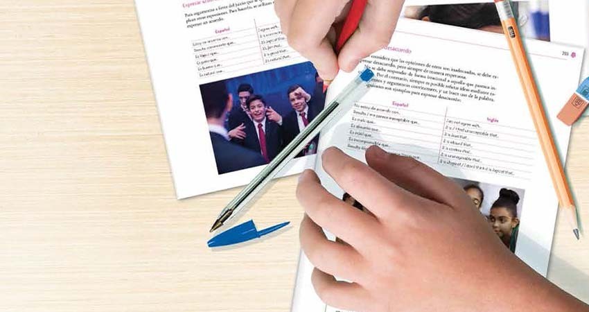 En secundaria enseñarán inglés… con textos en español; nuevos libros no incluyen ejercicios