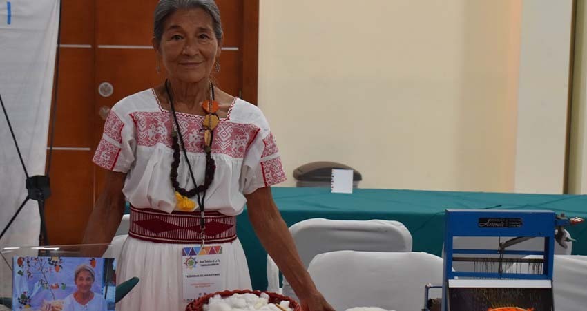 Gobierno municipal lleva a cabo el primer Bazar Turístico de La Paz