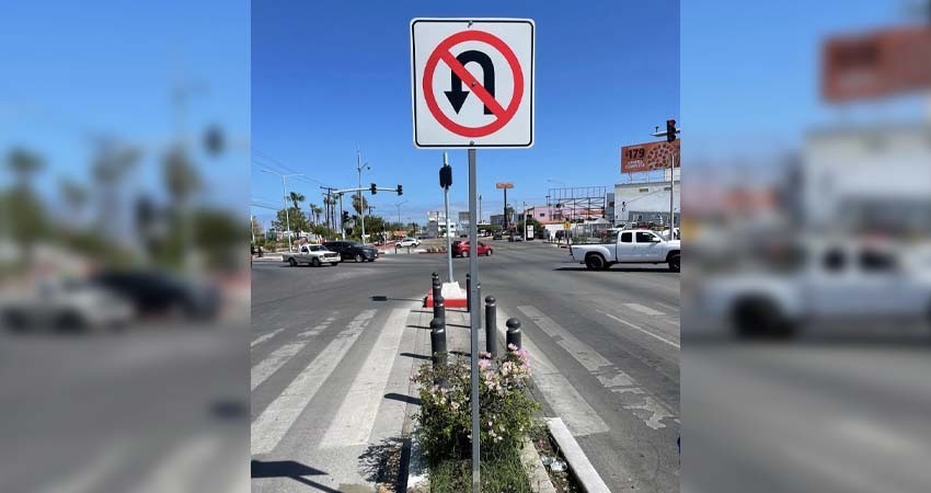 Dar vuelta en “U” no es permitida en avenidas y bulevares con semáforo y/o señalamiento
