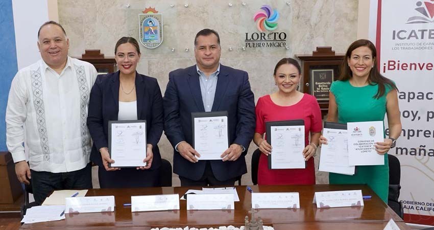 La capacitación de servidores públicos fortalece la función gubernamental: Saúl González