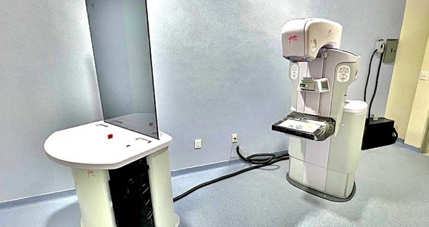 Recibe salud estatal nuevo mastógrafo digital para el hospital de Santa Rosalía