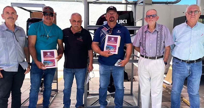 Entrega SEPADA motores fuera de borda a pescadores de La Paz