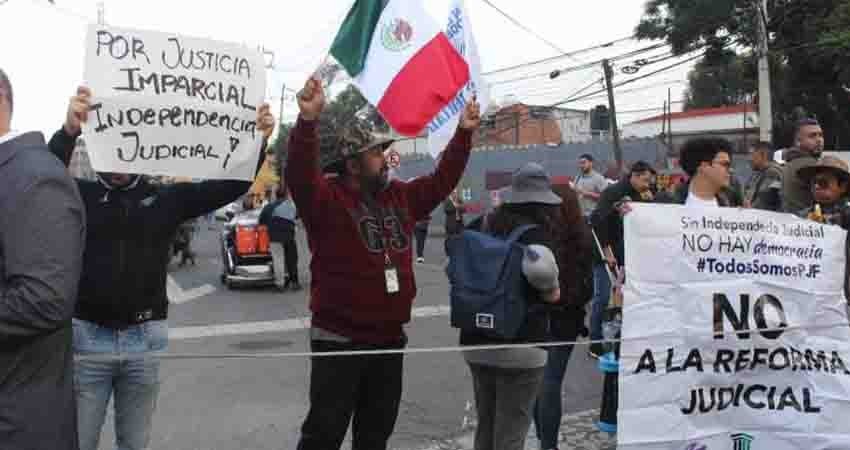 Presentan 138 demandas de amparo contra reforma judicial