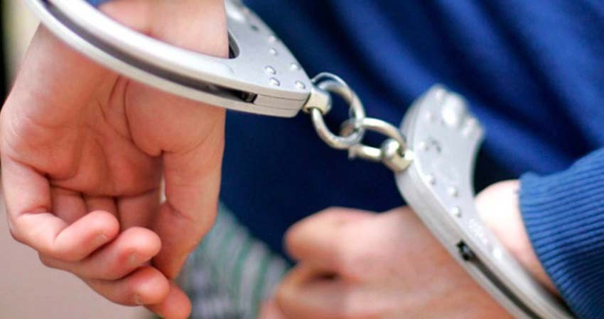 Dos personas son aprehendidas por diversos delitos
