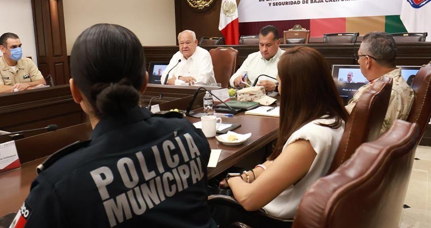 Preside el gobernador Castro Cosío sesión de la mesa interregional de seguridad de BCS