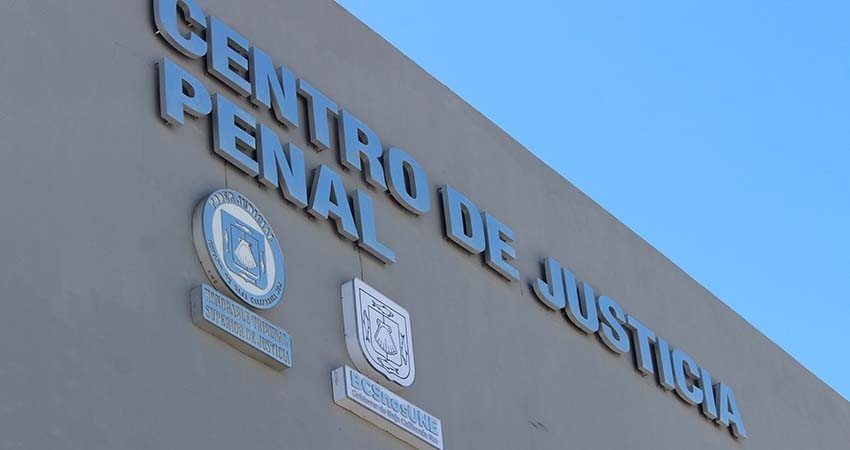 Un adolescente vinculado a proceso por un doble feminicidio en Mulegé