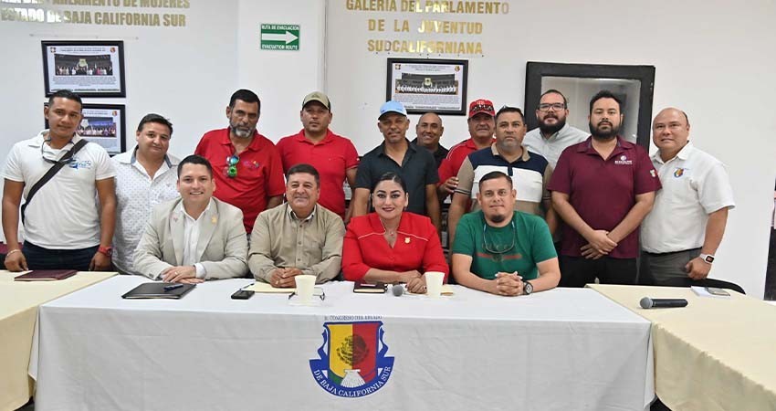 Escucha XVII Legislatura a prestadores de servicios del malecón