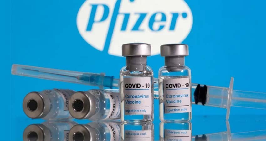 Vacuna actualizada de Pfizer contra covid-19 estará a la venta en noviembre