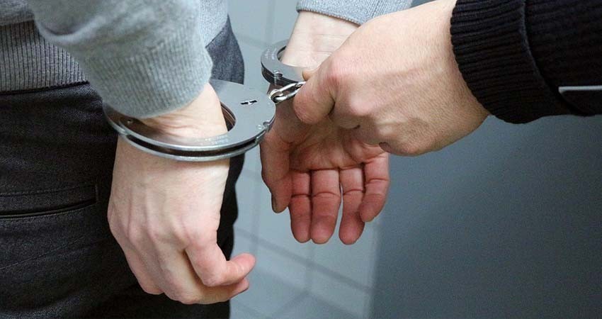 Por el delito de fraude queda vinculado a proceso Gabriel “N”