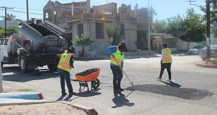 Inicia el Gobierno de BCS un programa especial de bacheo en La Paz