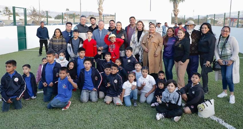 Milena Quiroga encabeza la entrega del parque en fraccionamiento San Rafael; destaca el apoyo empresarial