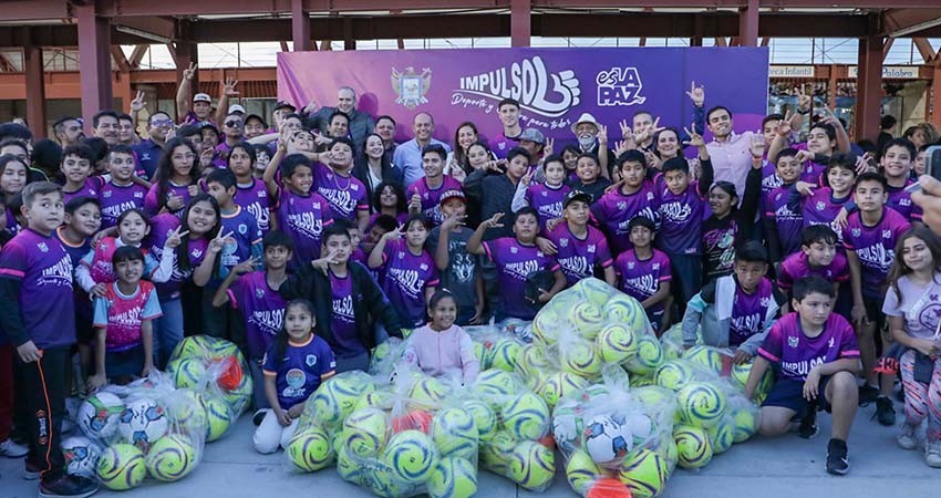 Entrega Milena Quiroga material deportivo a los Centros Impulso