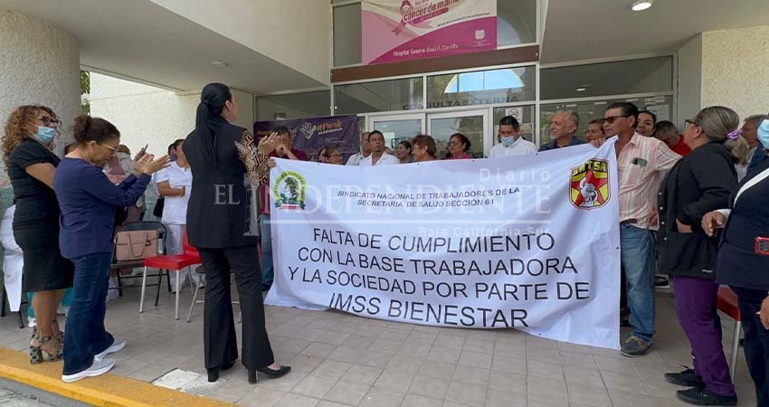 "¡Fuera el IMSS Malestar!"; reclaman trabajadores de salud falta de pagos en BCS