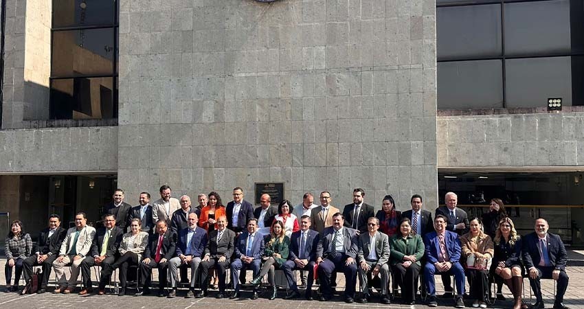 Presente BCS en reunión nacional de organismos estatales de desarrollo municipal 2025