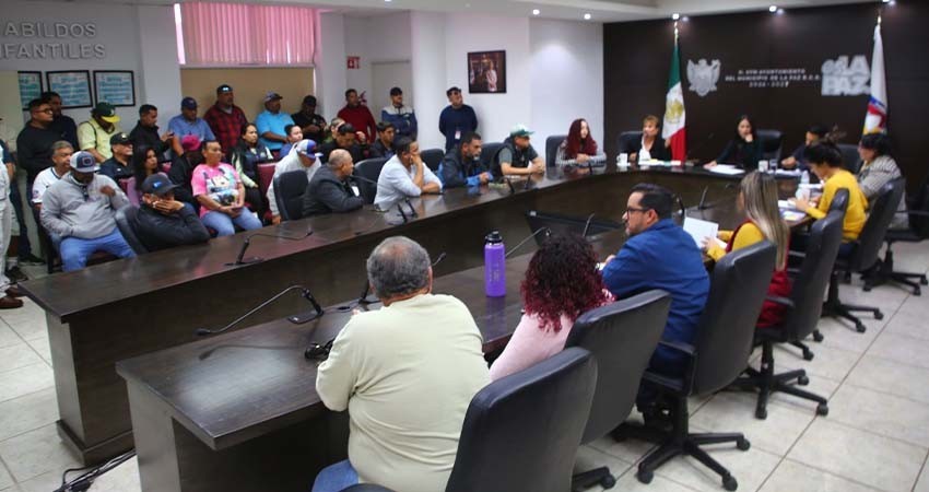 Autoridades municipales y prestadores náuticos trabajan en conjunto para regular las actividades turísticas