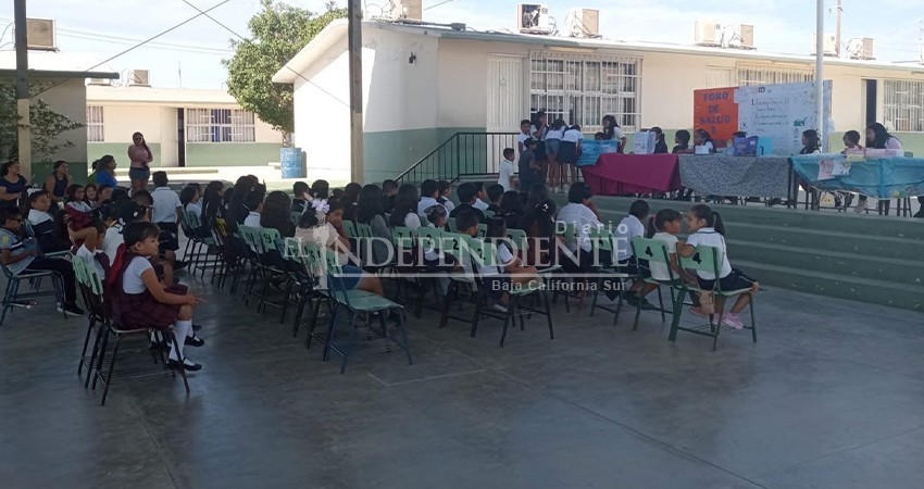 Padres de familia protestan por la falta de personal en escuelas de Los Cabos