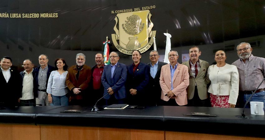 Proponen inscribir con letras doradas el nombre de UABCS en el Muro de Honor del Congreso de BCS