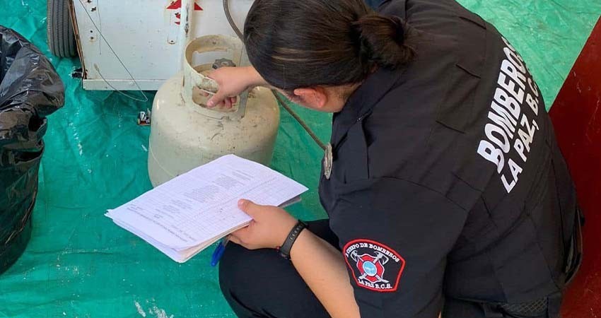 Bomberos La Paz aplicará operativo de revisión a espacios comerciales del Carnaval