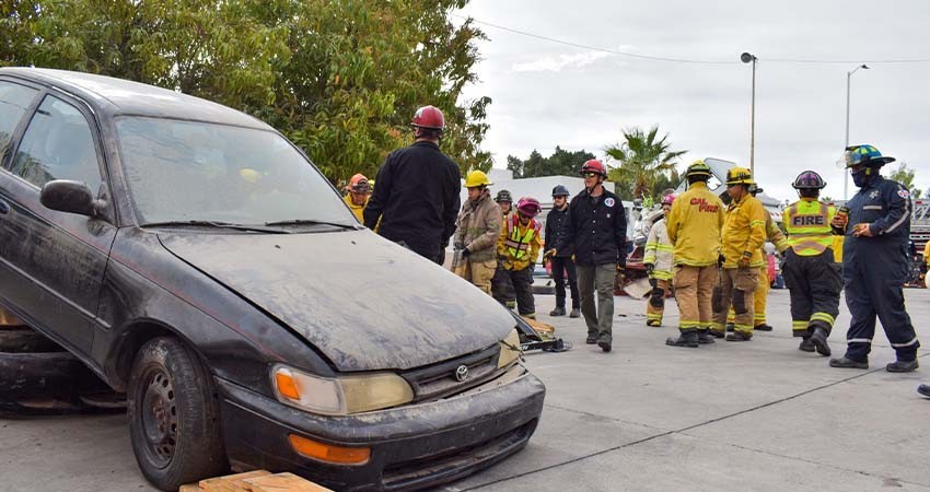 Capacitan a Bomberos de La Paz en rescate y atención prehospitalaria