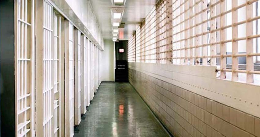 PAN propone pena máxima para narcopolíticos