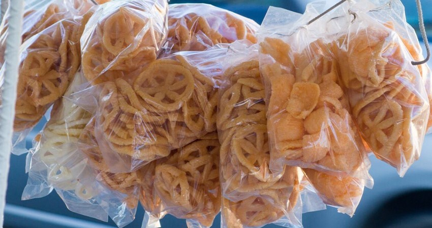 Entra en vigor la prohibición de venta de comida chatarra en centros escolares