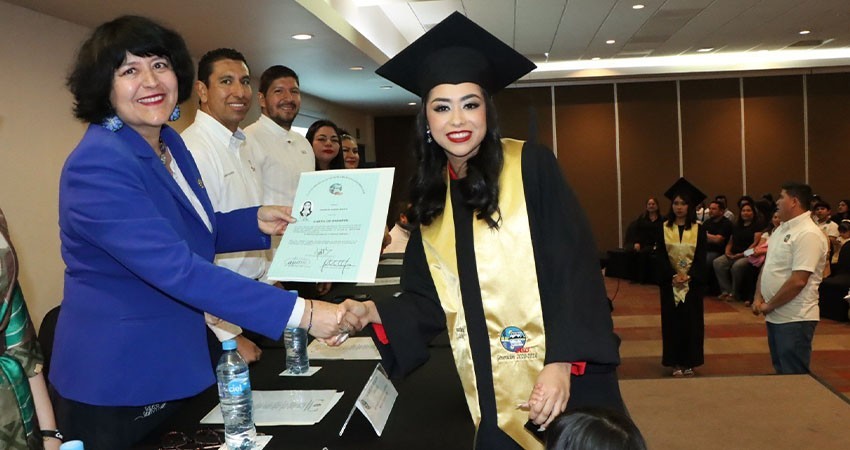 UABCS Los Cabos egresa estudiantes de Derecho y Ciencias Jurídicas