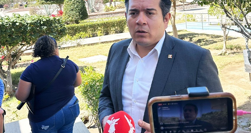 Propone el PRI titulación gratuita para estudiantes universitarios de BCS