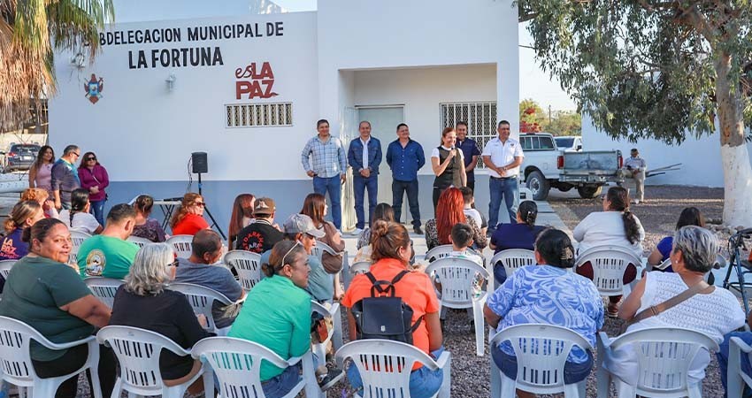 Entrega Milena Quiroga oficinas de la Subdelegación de La Fortuna
