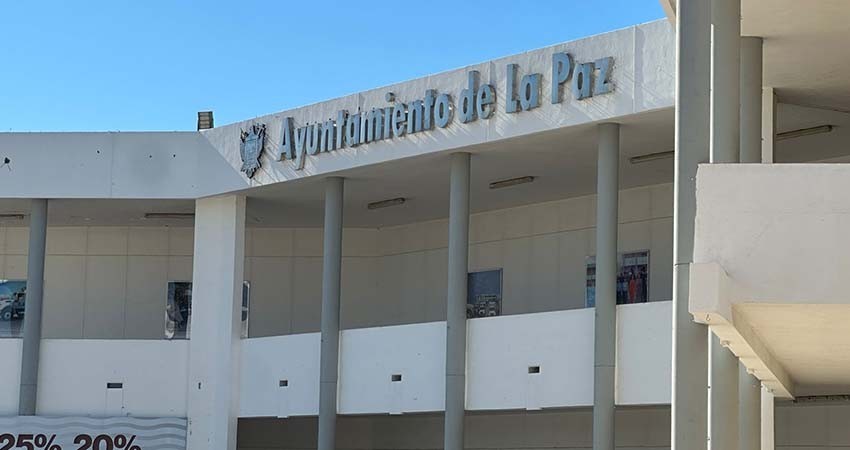 Impulsa el Ayuntamiento de La Paz regularización de negocios