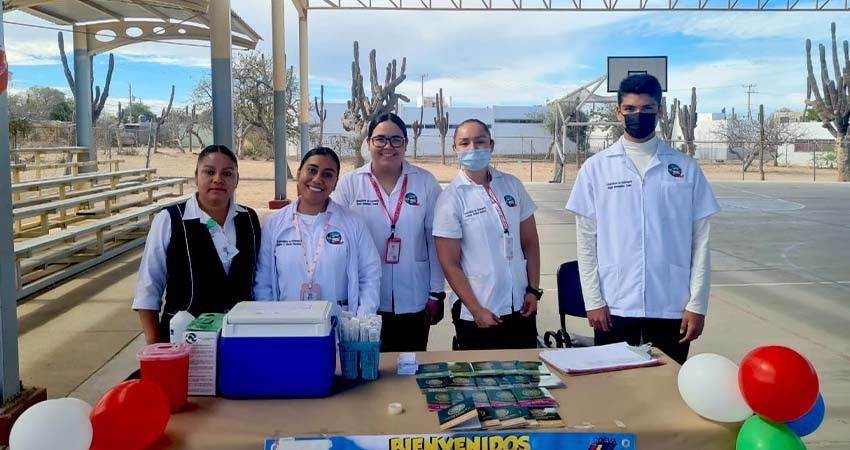 Estudiantes de Enfermería de la UABCS se suman a jornada de vacunación en La Paz