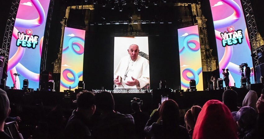 Papa Francisco animó a jóvenes de México a “hacer lío” para cambiar el mundo en video inédito