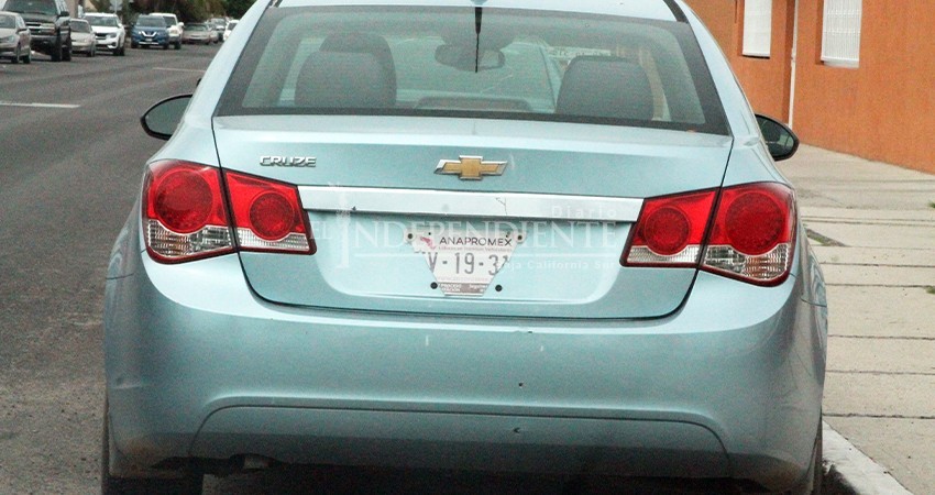 “El esfuerzo será en vano si siguen entrando autos ‘chocolate’”: advierte Castro Cosío por progra-ma de regularización