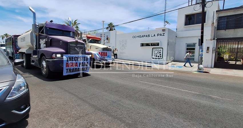 Piperos de La Paz protestan por restricciones, distribución y alza de costos al agua