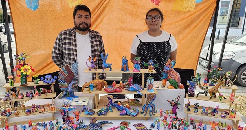 Más de 30 emprendedores de La Paz exponen sus productos en el Jardín Velasco