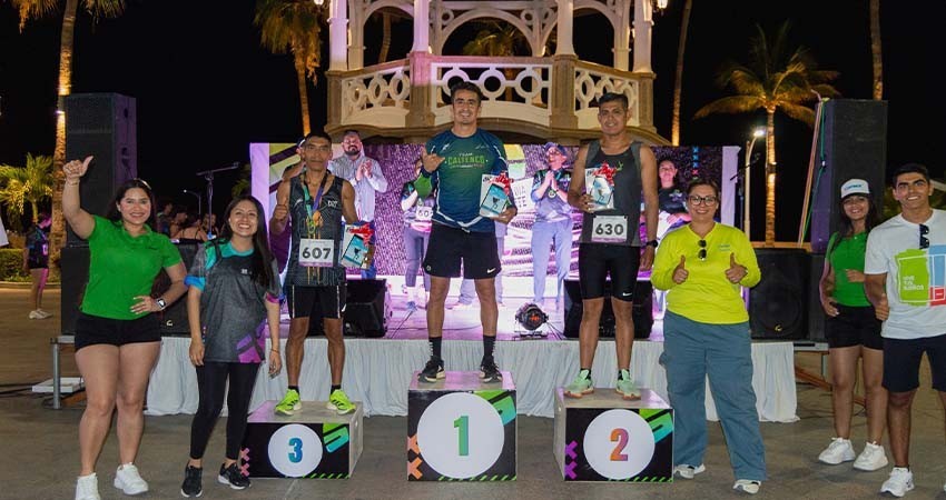 Premia Gobierno del Estado a ganadores de la carrera del Día del Estudiante