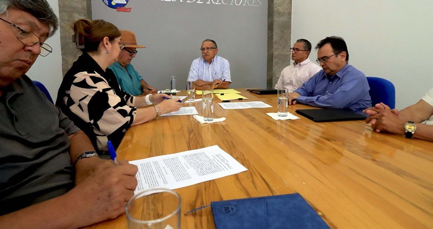 UABCS y su Sindicato del Personal Académico alcanzan acuerdo satisfactorio en revisión salarial y contractual 2025