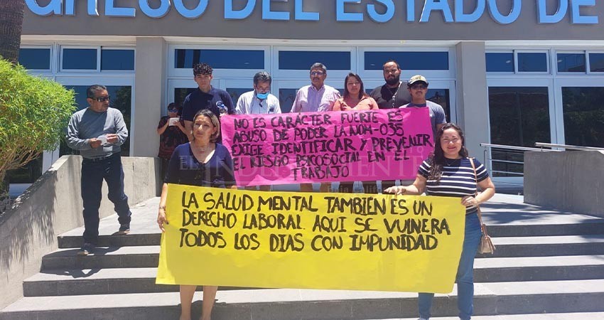 Continúa tomada la Dirección de la Preparatoria Morelos por el SIPREMO