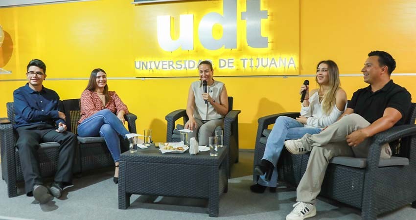 Milena Quiroga comparte con estudiantes de la UDT logros en transporte, seguridad y espacios públi-cos