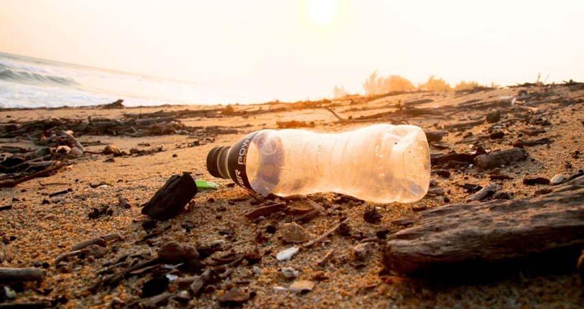 Semarnat busca erradicar 3 mil toneladas de plásticos de playas al año