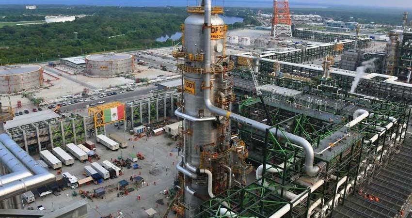 Sheinbaum asegura que subsidio vía IEPS evitaría alza en gasolinas si sube el precio internacional