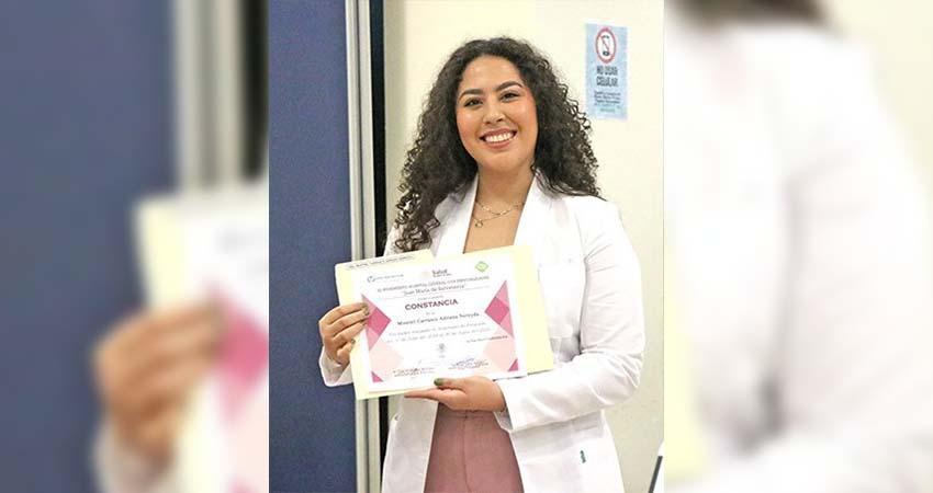 Culminan médicos su internado de pregrado en el Hospital Salvatierra