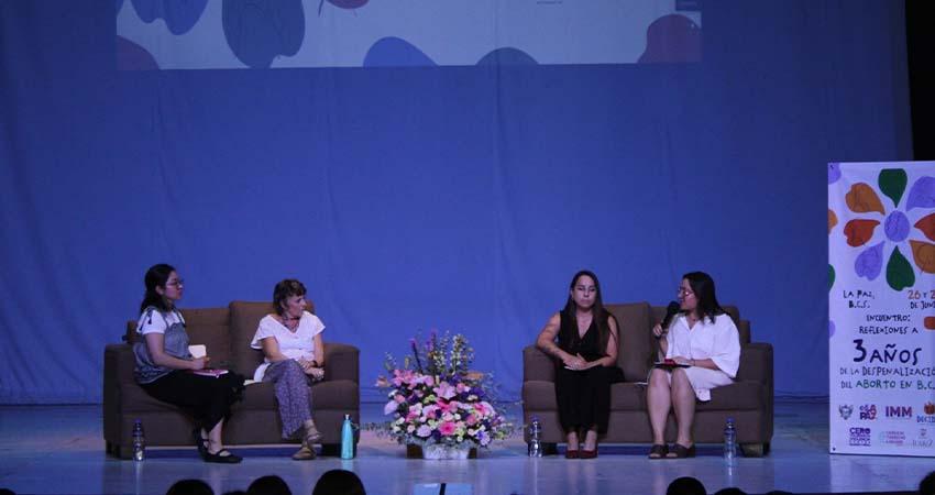 Realizan conversatorio sobre despenalización del aborto en BCS
