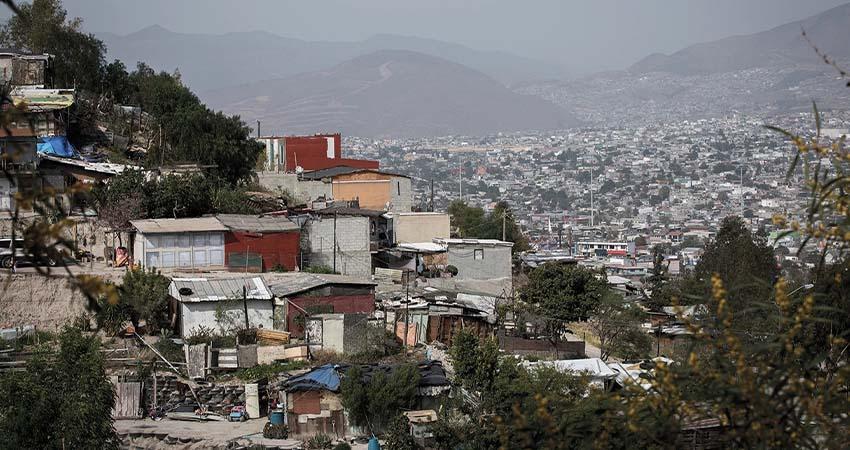 Siete de cada diez mexicanos que nacieron en la pobreza siguen pobres, dice informe