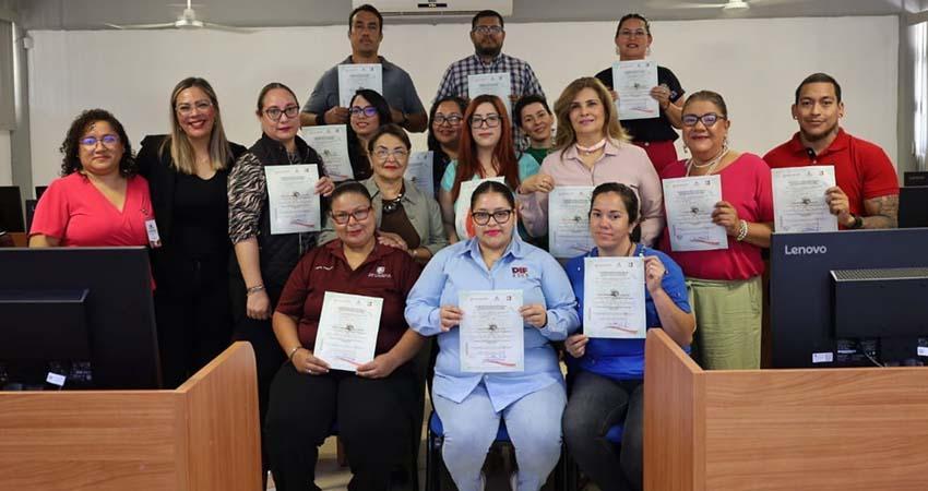 Clausura ICATEBCS curso de apoyo audiovisual a personal del SEDIF