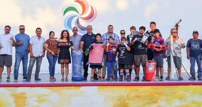 Realiza Saúl González visita de trabajo en la comunidad de Todos Santos